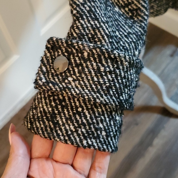 Express Tweed Coat - Picture 7 of 11